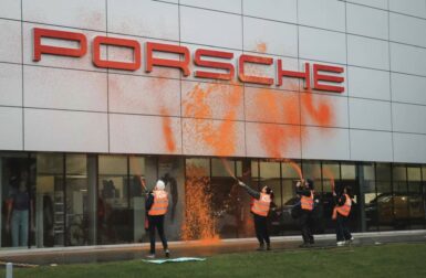 En Suisse, des activistes écolos s’en prennent à une concession Porsche