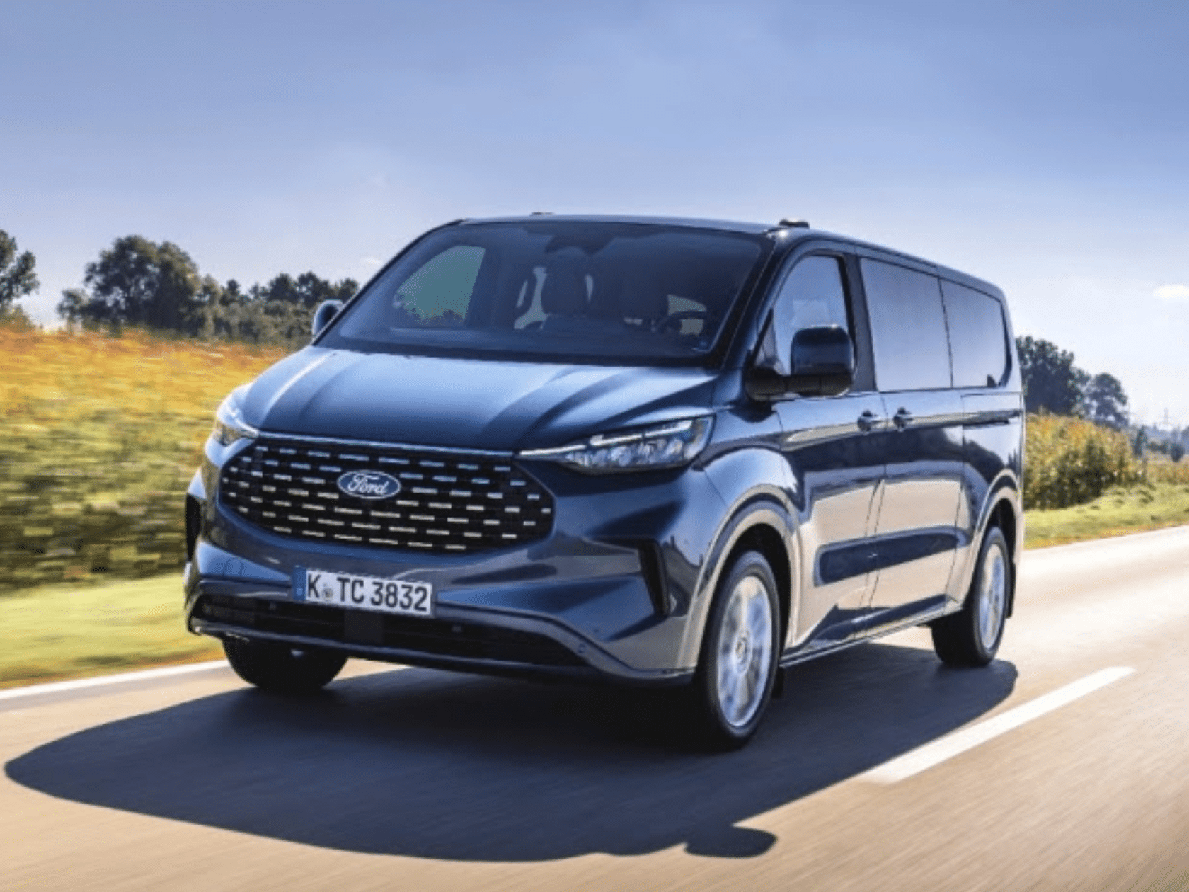 Ford e-Transit Custom : le petit frère du Transit passe aussi à l’électrique