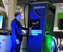 Camions électriques : l’italien Alpitronic promet une nouvelle génération de stations de recharge pour 2025