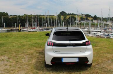 Témoignage – Jérôme paye le leasing social de sa Peugeot e-208 avec les économies de carburant