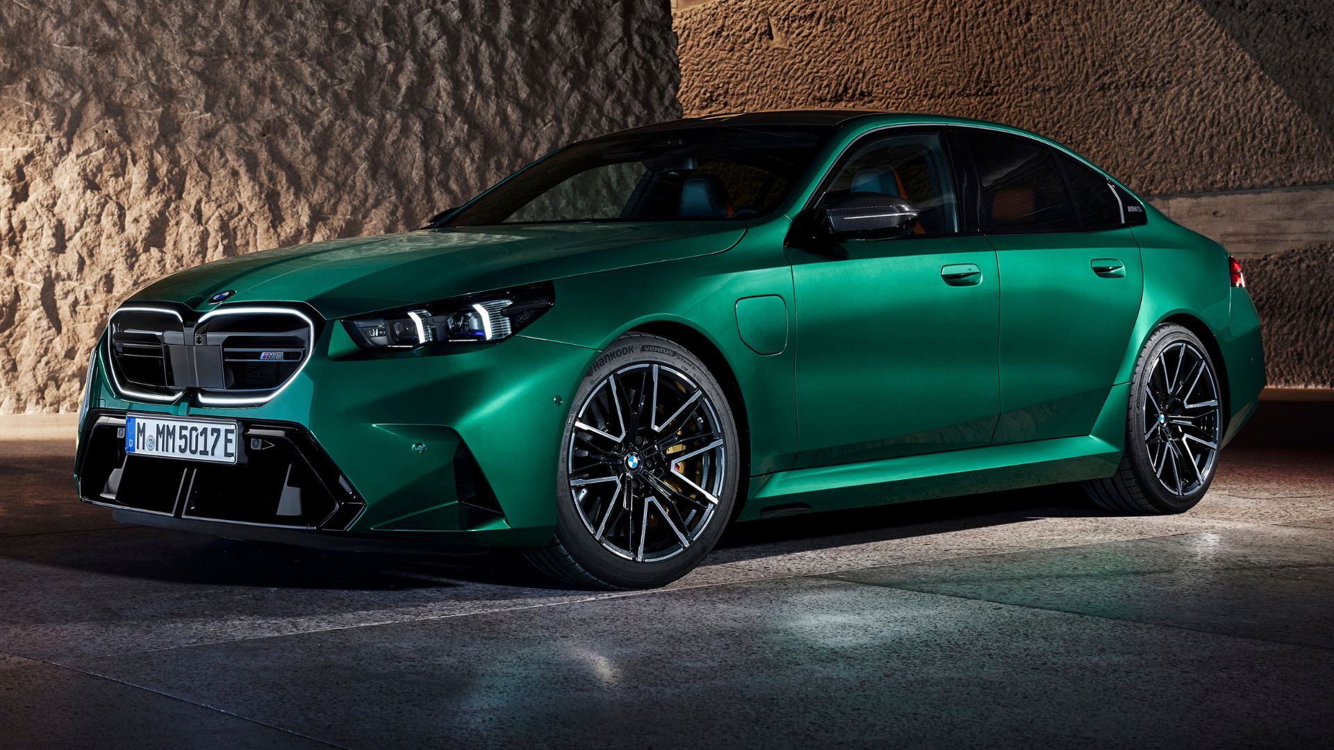 bmw-m5-hybride-rechargeable-batterie-performances-prix