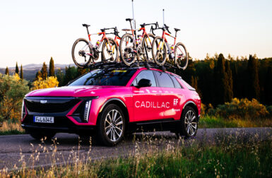 Tour de France 2024 : une Cadillac électrique au coeur du peloton