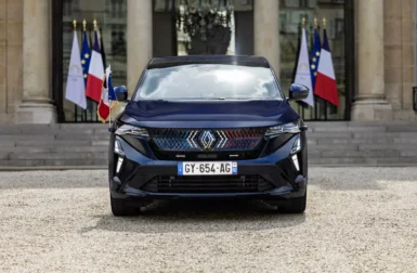 Ce nouveau SUV hybride de Renault devient la voiture officielle du Président de la République