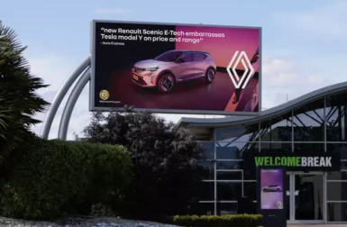 Cette pub pour le Renault Scénic électrique s’en prend directement au Tesla Model Y !