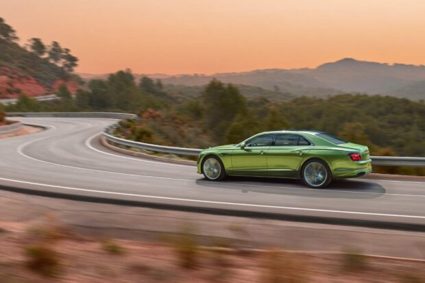 Bentley Flying Spur hybride rechargeable : une supercar à 4 portes avec près de 800 ch