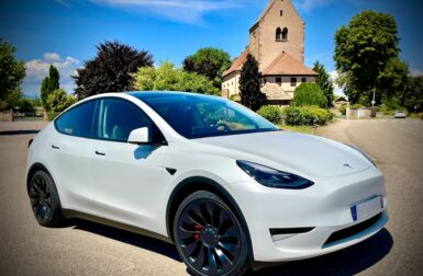 Tesla Model Y : voici la sélection 2024 des accessoires indispensables pour bien l’organiser