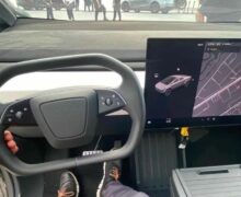 Conduite autonome : Elon Musk a une drôle d’idée pour faire évoluer le volant des Tesla