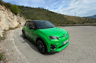 Voiture de l’année 2025 : la Renault 5 électrique grande favorite ? Pas si sûr…