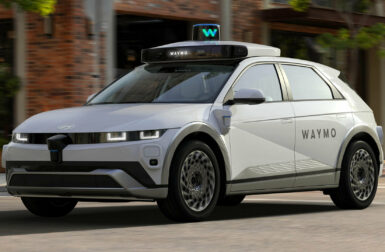 Voitures autonomes : avec l’arrivée de Tesla sur le marché, Waymo veut garder une longueur d’avance