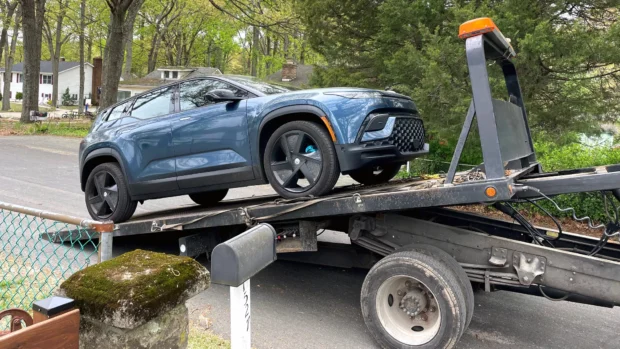 Après la faillite d’un constructeur, des Français doivent rendre leur SUV électrique !