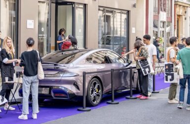 Le patron de Ford roule avec la voiture électrique de Xiaomi et il ne veut plus la rendre !