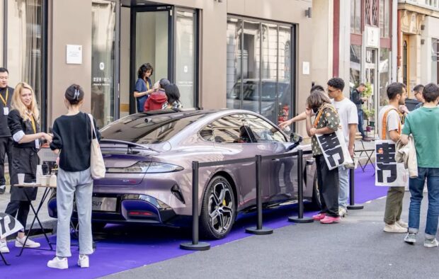 Le patron de Ford roule avec la voiture électrique de Xiaomi et il ne veut plus la rendre !