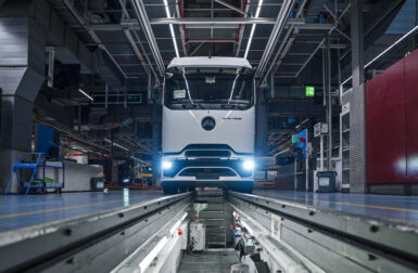 Mercedes eActros 600 : ce camion électrique avec 500 km d’autonomie entre en production