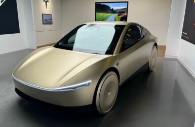 Coup dur pour Tesla : le constructeur a un problème avec les Robotaxi et Robovan