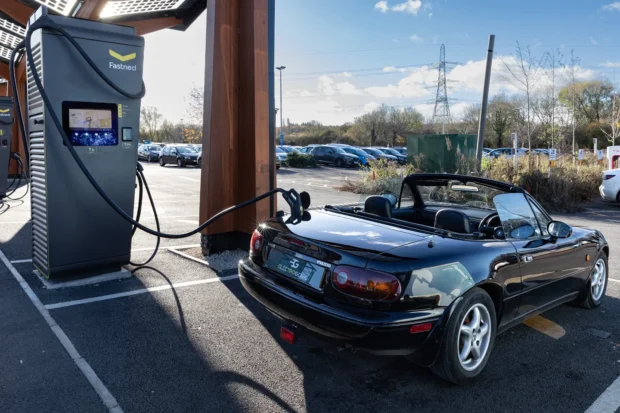 Rétrofit : la Mazda MX-5 NA peut maintenant devenir électrique