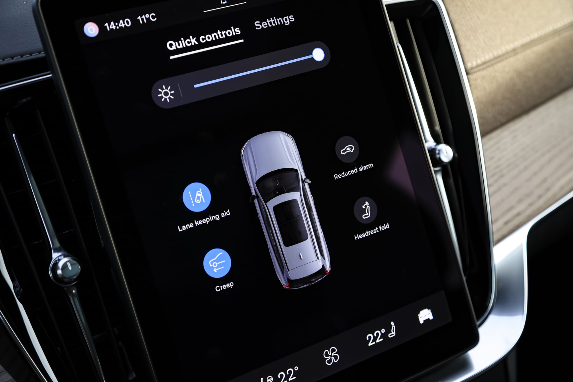 Volvo XC90 (2025) ESSAI du SUV hybride rechargeable de luxe