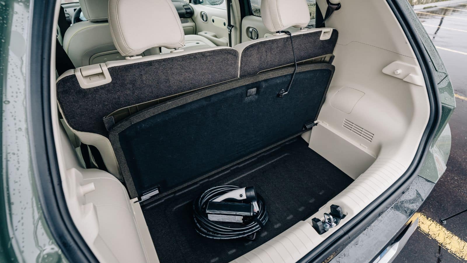 Protection Pare-Chocs Arrière Hyundai INSTER 2024-2025 – Bande Fibre De Carbone 104x9 Cm – Anti-Rayures Et Décorative