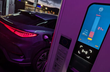 Bonne nouvelle : le secteur des bornes de recharge génère de plus en plus d’emplois en France