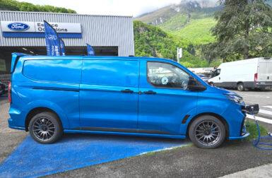 Interview : 15 CV fiscaux, de quoi renoncer au fourgon électrique Ford e-Transit Custom ?
