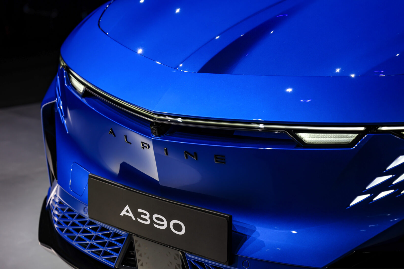 Alpine-A390-statique-13-1640x1093.jpg