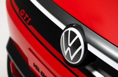 La Ferrari à piles de Xiaomi, le retour électrique de 3 icônes thermiques, une Tesla en roue libre dans Paris, Mercedes qui corrige sa boulette, et un abonnement gratuit chez Electra… Bienvenue dans Regen n°13