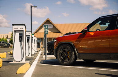 États-Unis : l’installation des bornes de recharge recule sous les attaques de Donald Trump