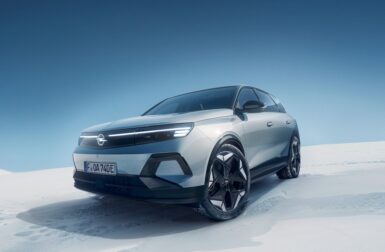 L’Opel Grandland électrique gagne une version quatre roues motrices de 325 ch