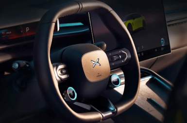 Une BYD folle de plus de 3000 chevaux, une Xpeng qui recharge plus vite que son ombre et un fabricant de téléphones qui ne sait pas fabriquer des voitures… Bienvenue dans Regen n°25