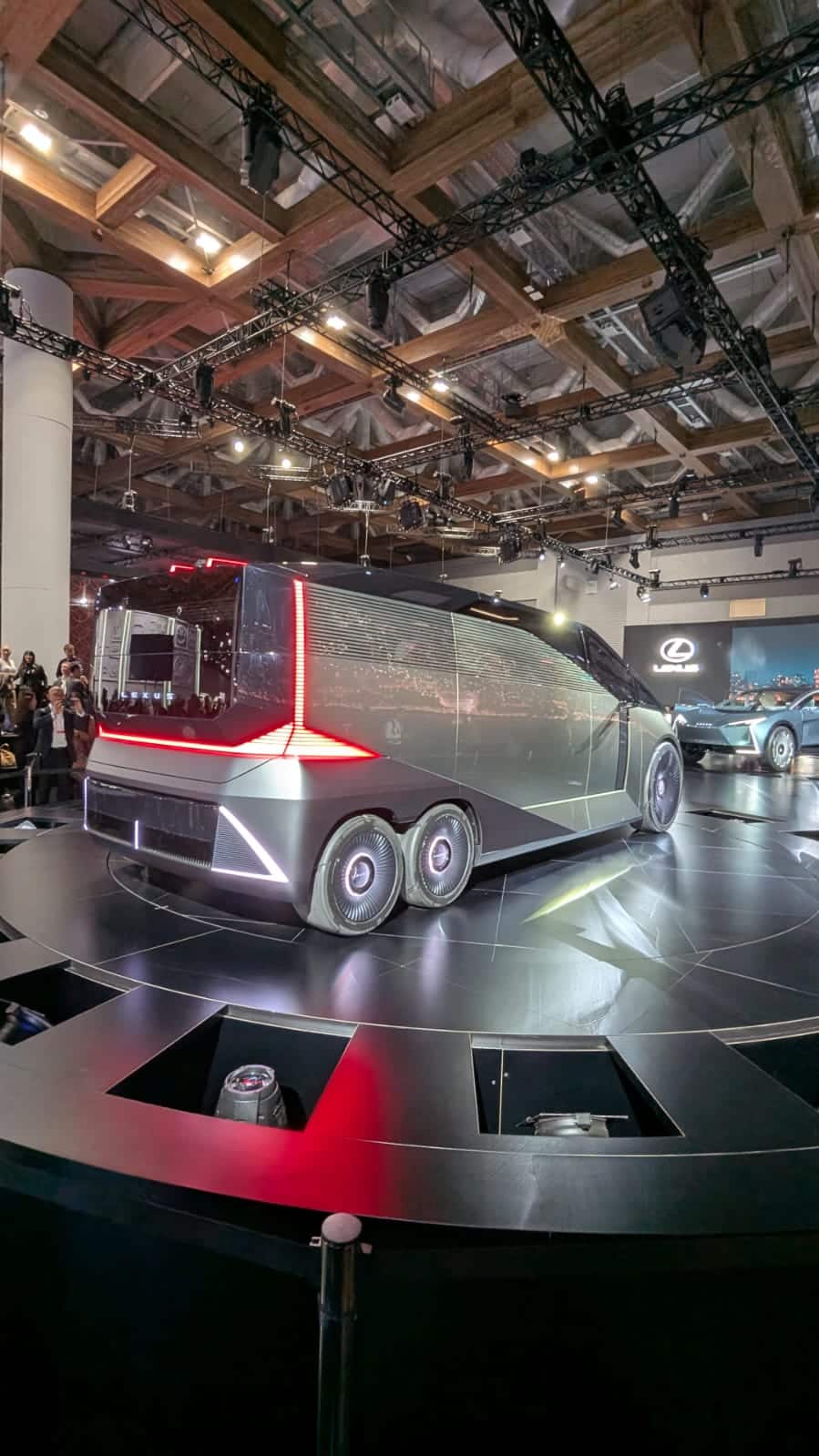 Salon de Tokyo 2025 - Lexus dévoile de surprenants concepts, dont un ...