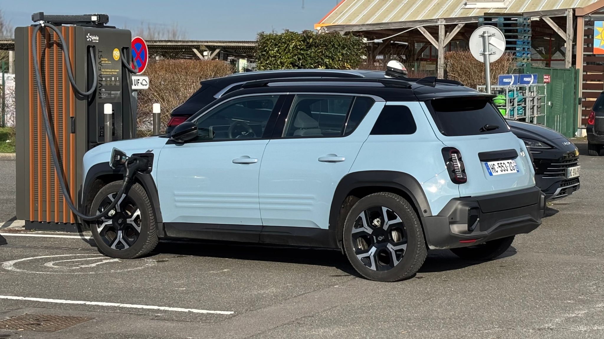 Voici pourquoi les bornes de recharge des McDonald’s sont moins chères que les autres