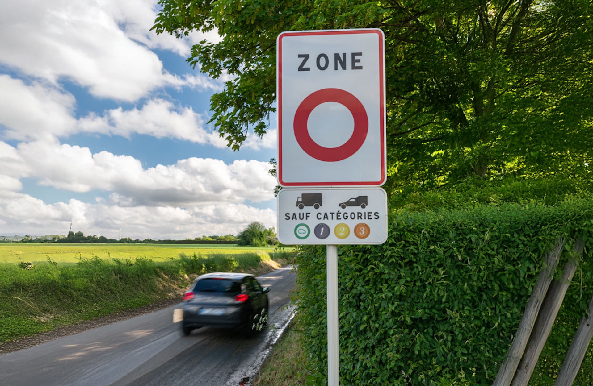 Environnement : les parlementaires français s’accordent sur la suppression des ZFE, mais…