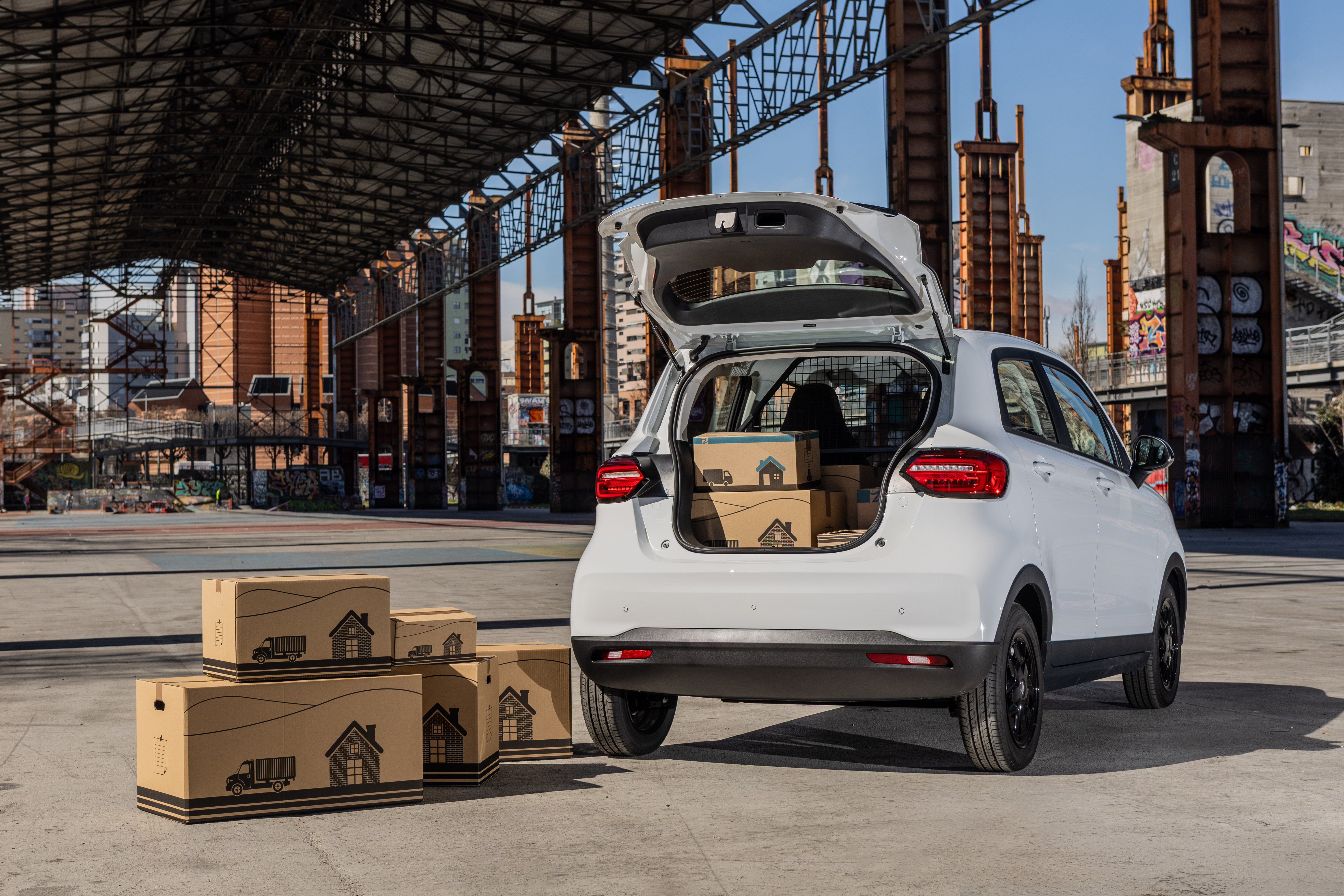 La Leapmotor T03 se décline désormais en mini utilitaire électrique ...