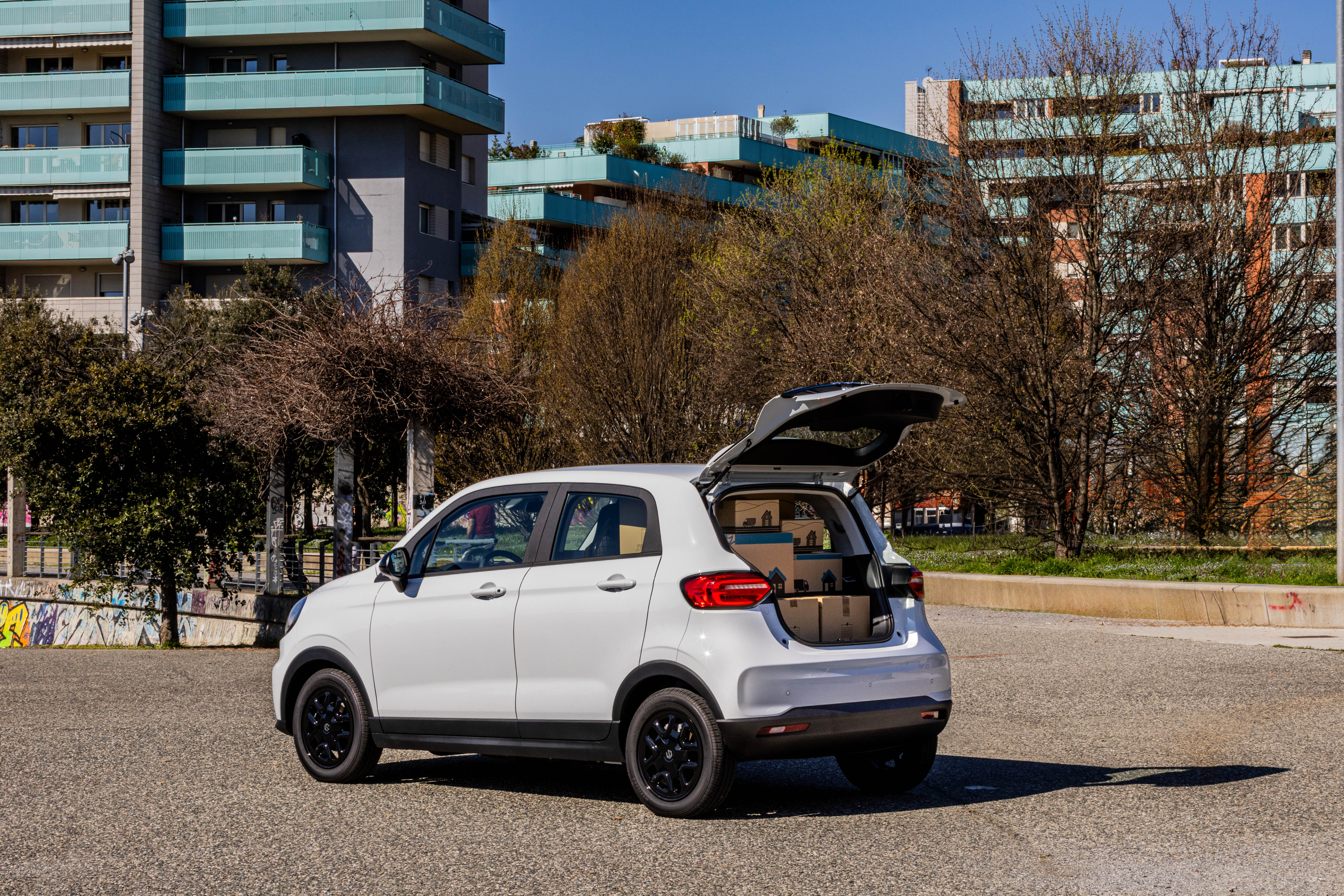 La Leapmotor T03 se décline désormais en mini utilitaire électrique ...