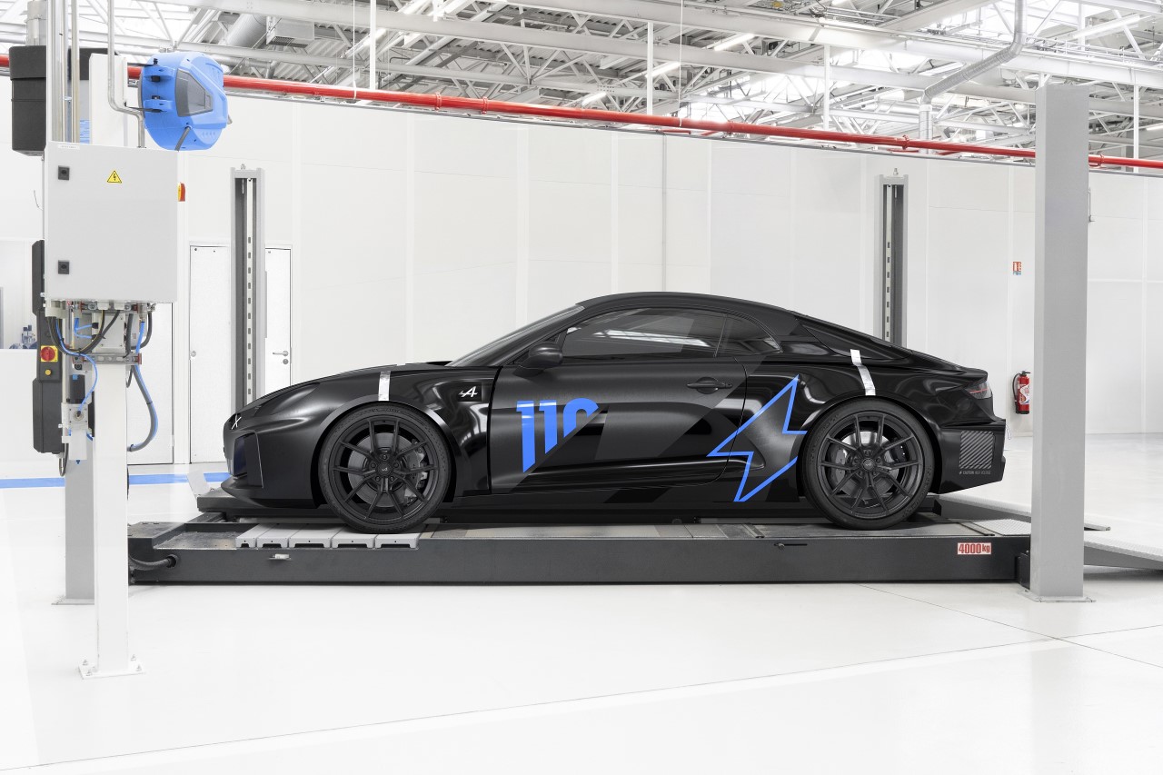 Prototype de l'Alpine A110 électrique, présenté au Mondial de l'Auto 2026
