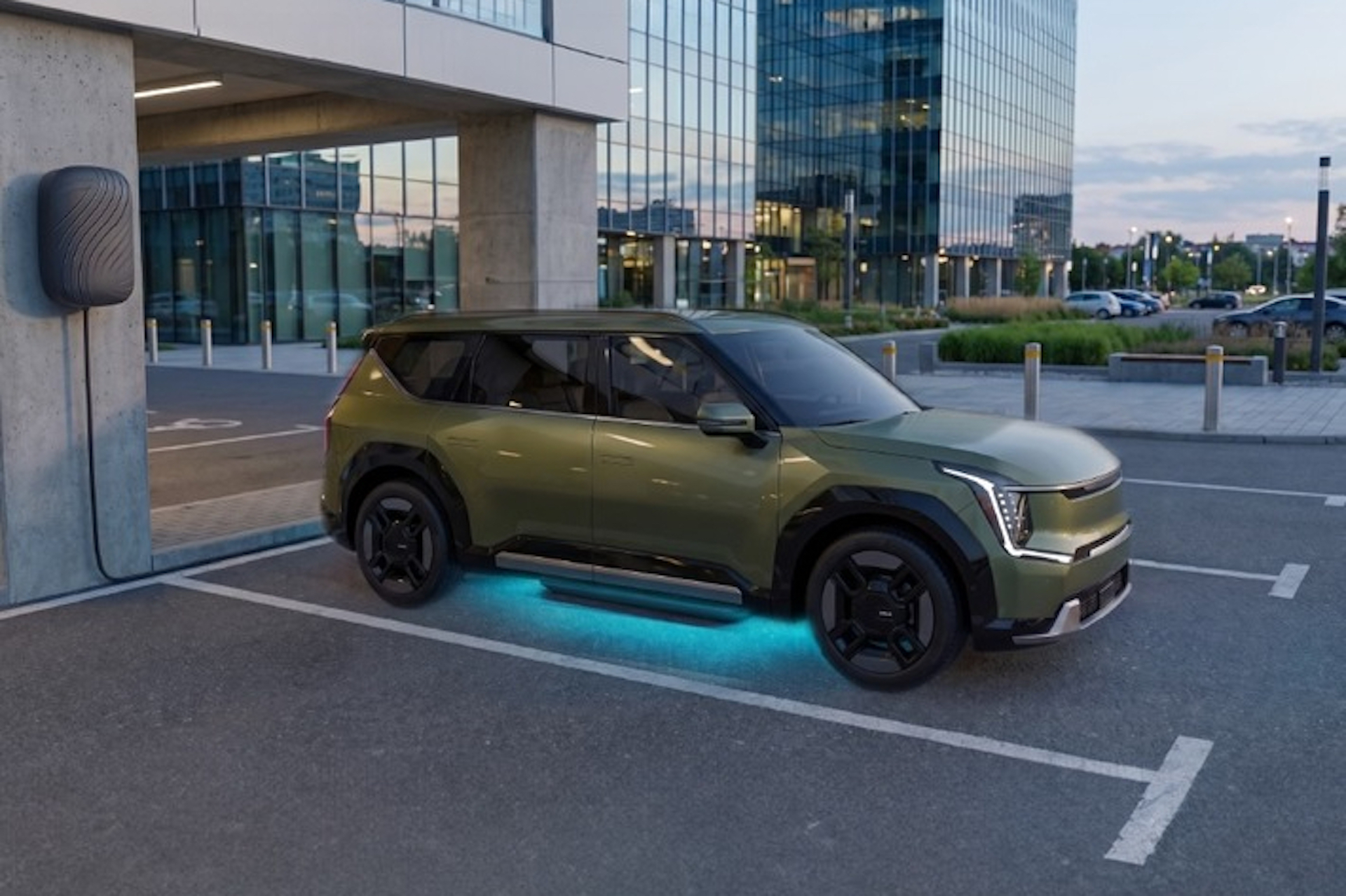 Plus besoin de brancher sa voiture électrique : la recharge sans fil arrive sur les places de parking