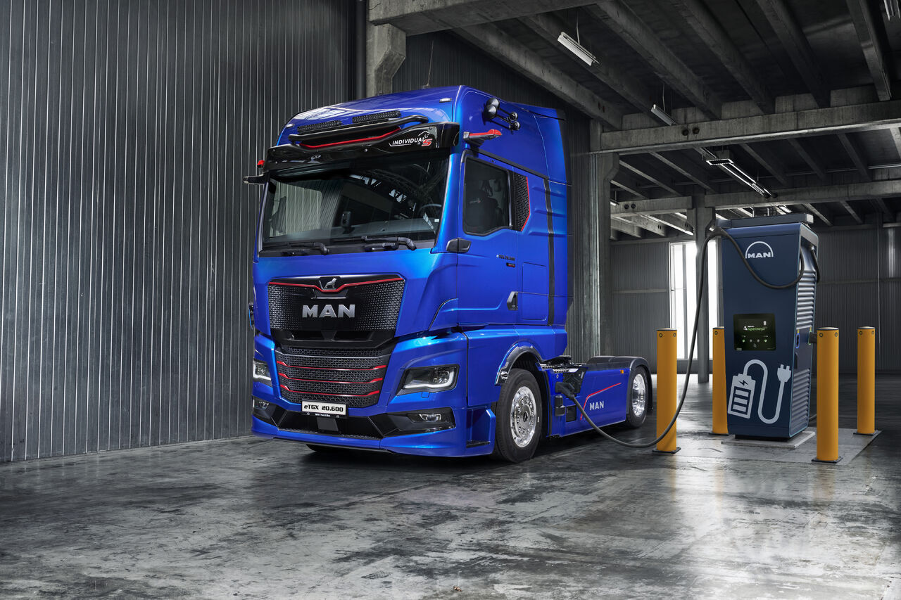 new-man-etgx-04.jpg